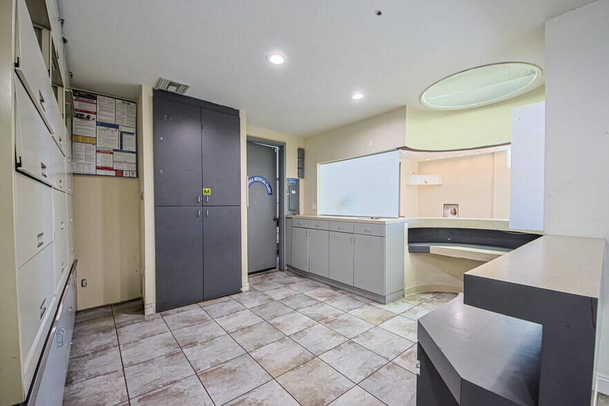 More Photos Of 18445 Vanowen St, Reseda Medical For Sale