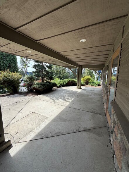 More Photos Of 1038 Northwest Blvd, Coeur d'Alene Office For Sale