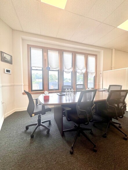 More Photos Of 1224 Hyde Park Ave, Hyde Park Loft Creative Space For Lease