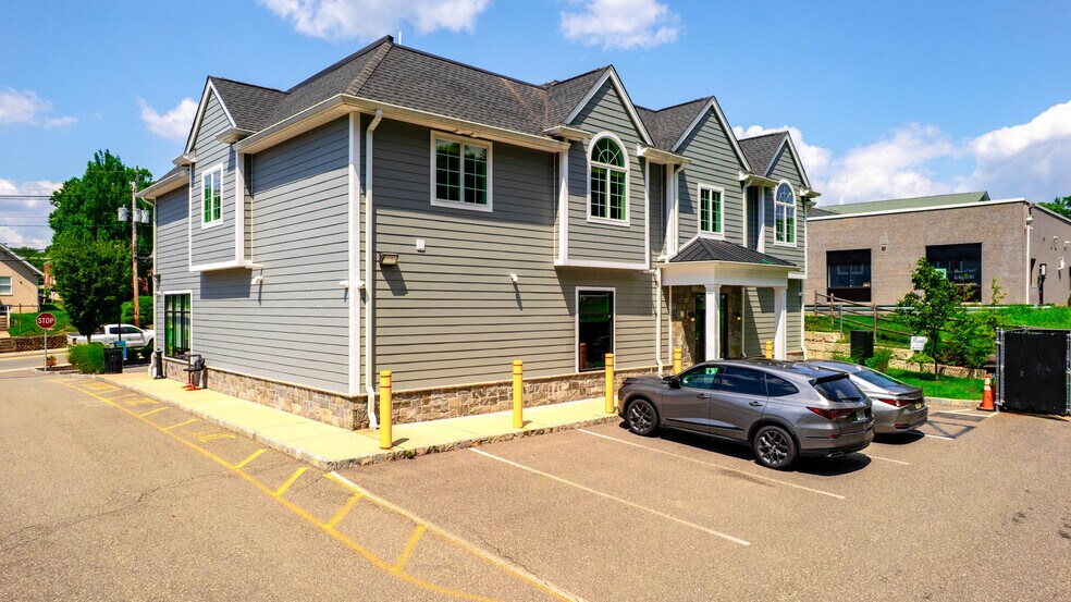More Photos Of 180-184 Godwin Ave, Midland Park General Retail For Sale