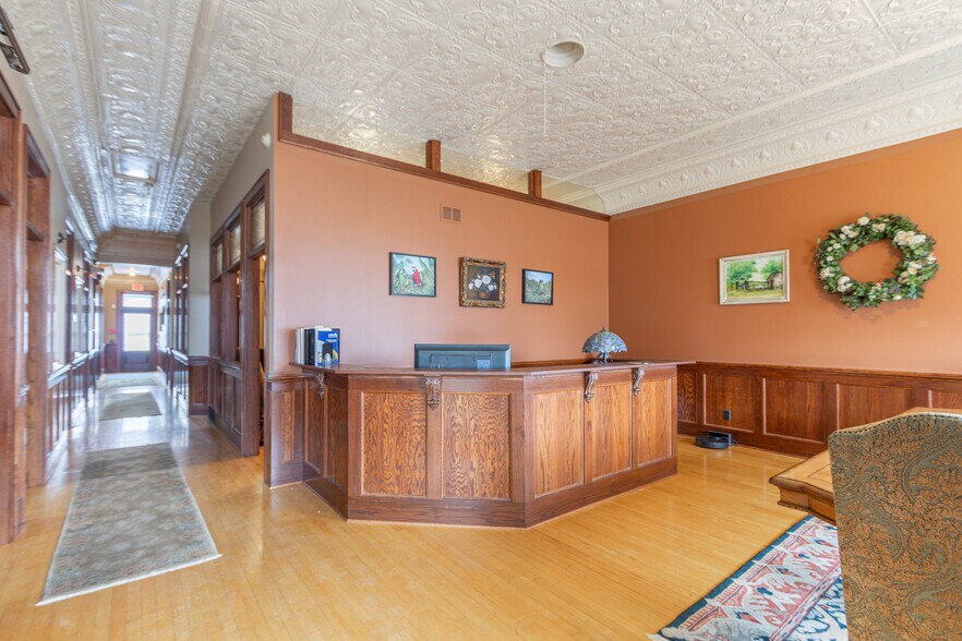 More Photos Of 114 S State St, Fall Creek Office For Lease