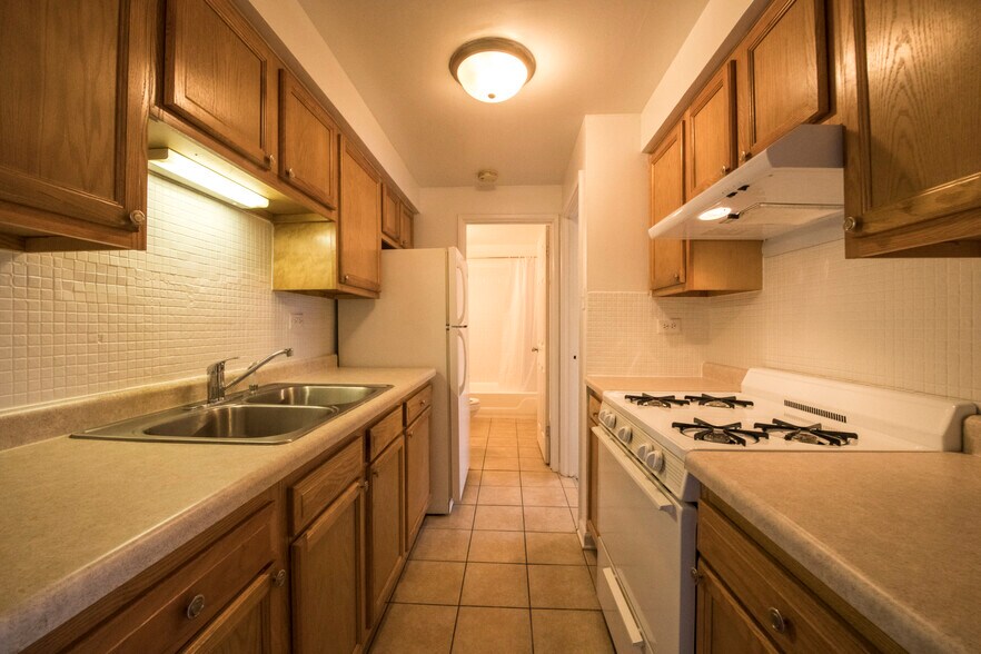 More Photos Of 949-953 E 86th St, Chicago Apartments For Sale