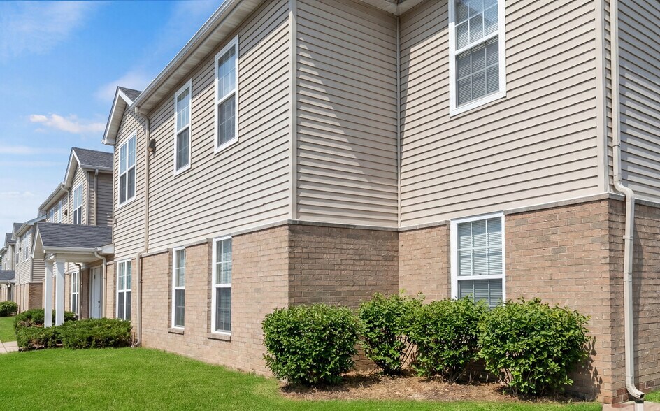 More Photos Of 230 McMillan Ct, Cortland Apartments For Sale