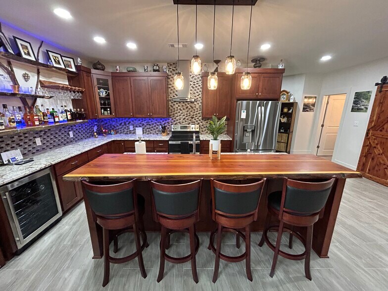 More Photos Of 141 County Road 851, Elizabeth Hotel For Sale