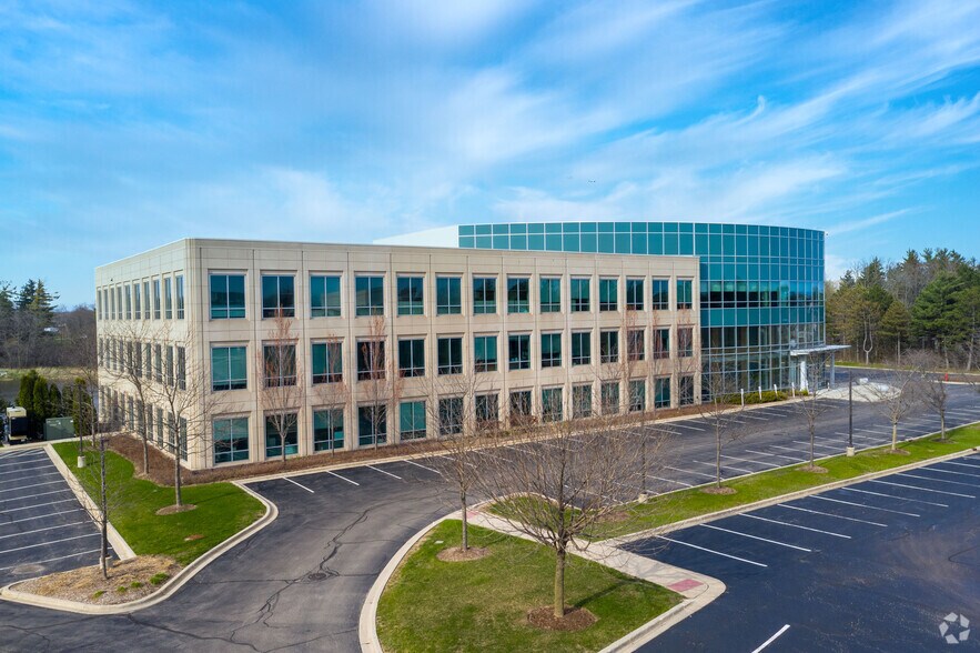 More Photos Of 1925 W Field Ct, Lake Forest Office For Lease