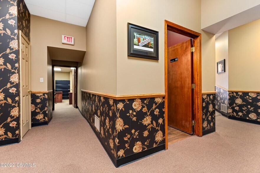 More Photos Of 170 E 9th St, Bloomsburg Office For Sale