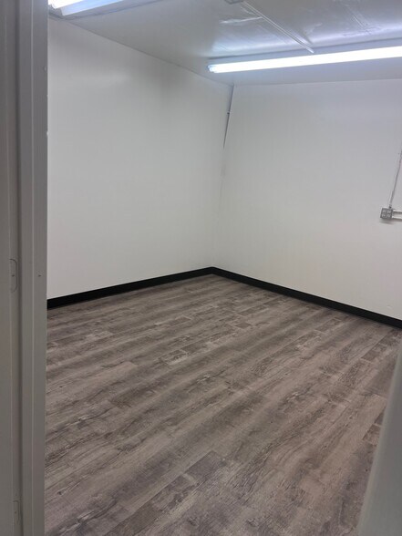 More Photos Of 320 N Arizona Ave, Prescott Warehouse For Lease