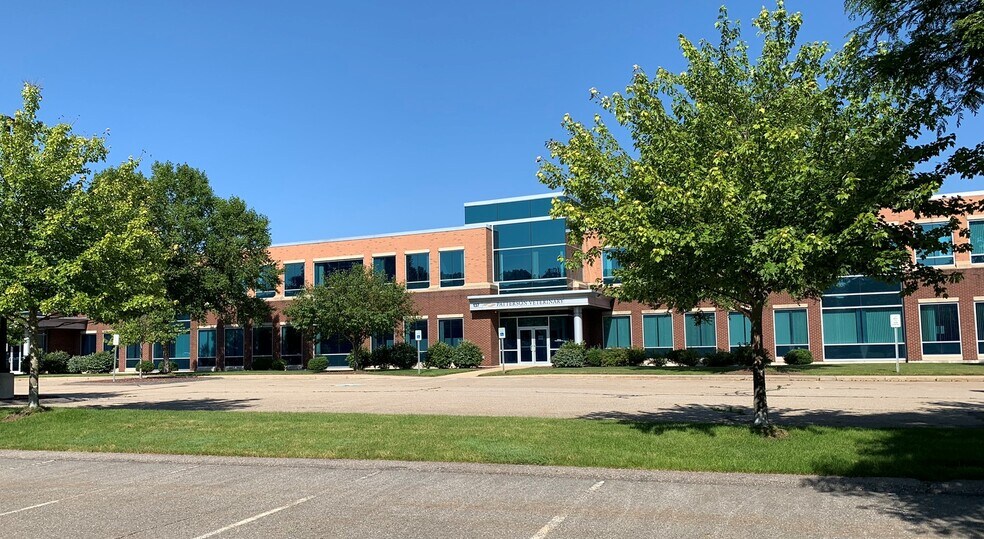 More Photos Of 135-141 Barnum Rd, Devens Manufacturing For Lease