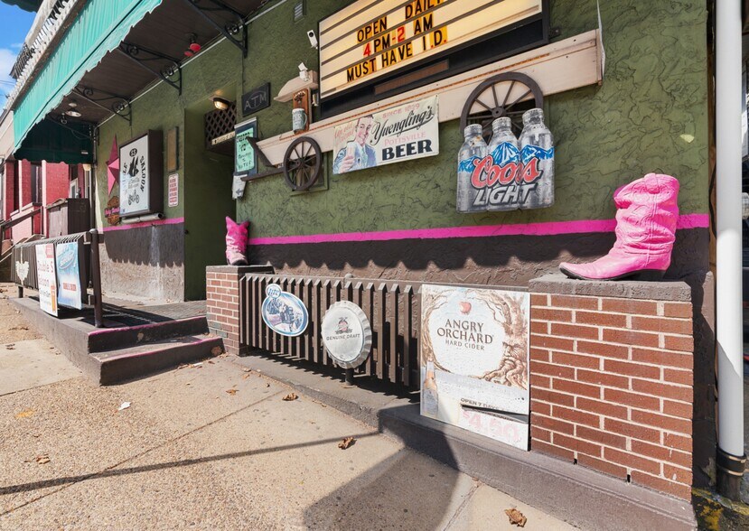 More Photos Of 610 Evans Ave, Mckeesport Bar For Sale