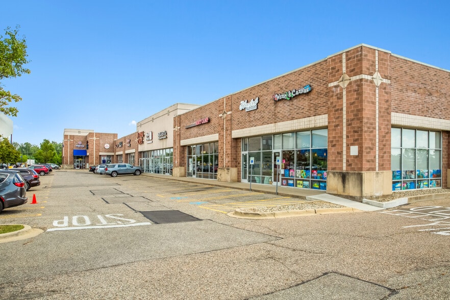 More Photos Of 7067 S Westnedge Ave, Portage Freestanding For Sale