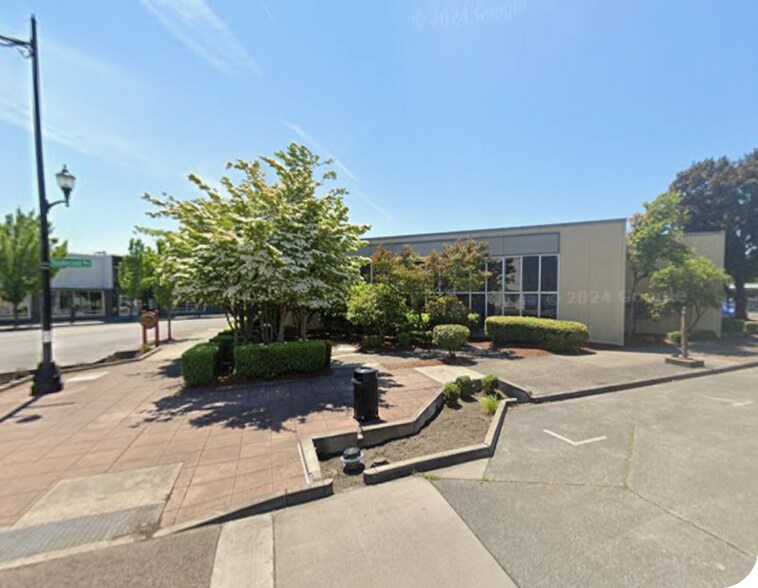 More Photos Of 1515 Commerce Ave, Longview Bank For Sale