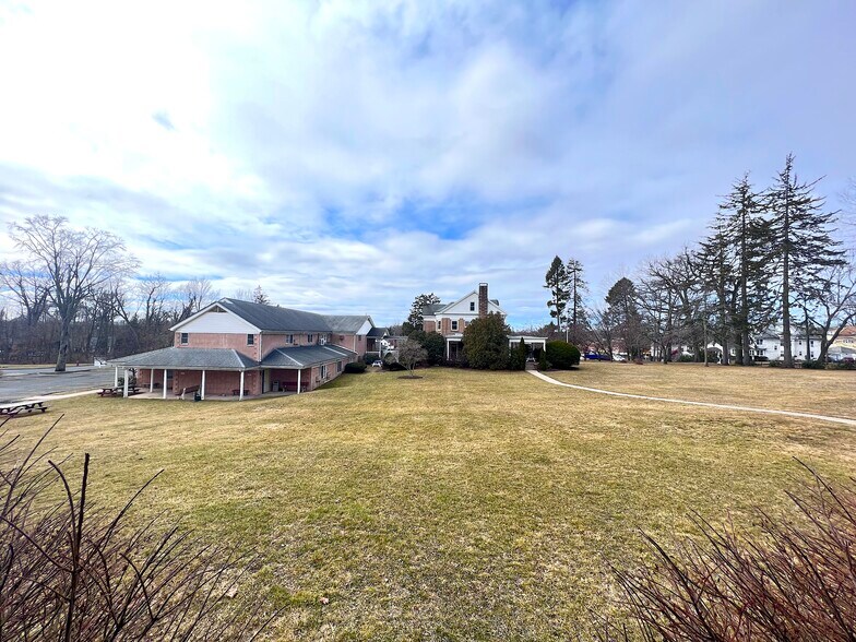 More Photos Of 745 Burnside Ave, East Hartford Schools For Sale