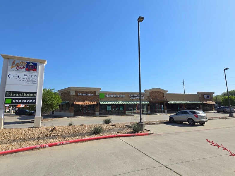 More Photos Of 2126 Highway 71 S, Columbus Storefront For Lease