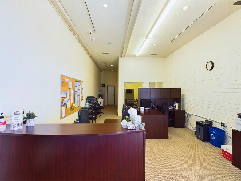More Photos Of 14420 Lakeshore Dr, Clearlake Office For Sale