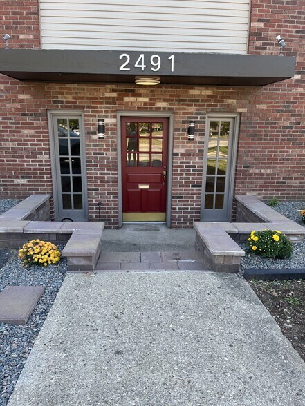 More Photos Of 2491 Sycamore Ln, West Lafayette Office For Lease