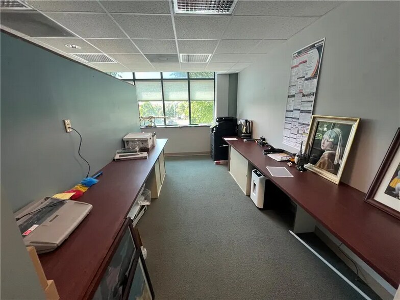 More Photos Of 28 W North St, Danville Office For Sale