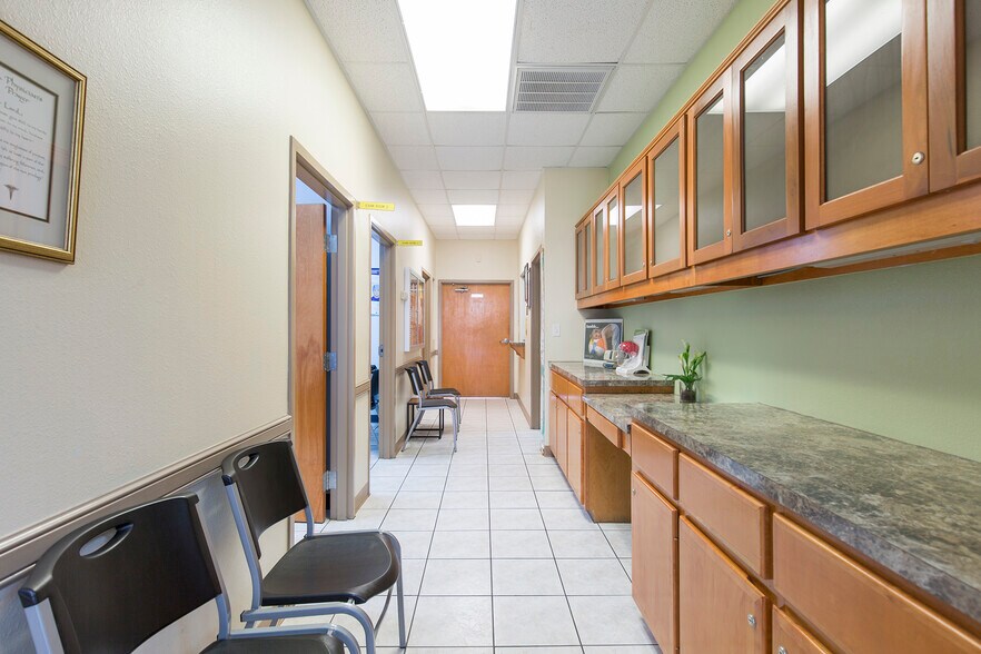 More Photos Of 110 E Savannah Ave, McAllen Medical For Sale