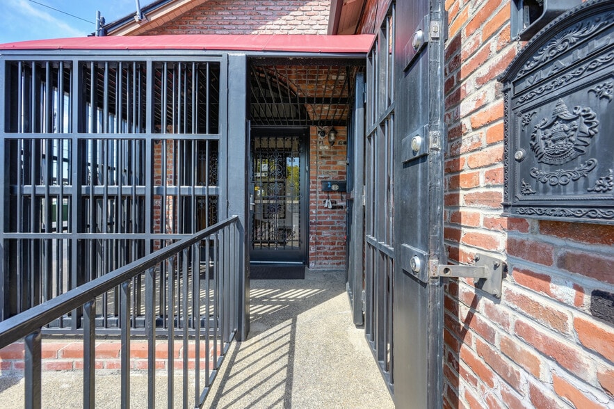 More Photos Of 7800 Fair Oaks Blvd, Fair Oaks Freestanding For Sale