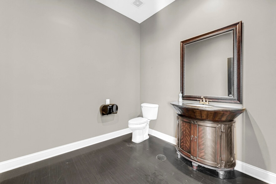 More Photos Of 1601-1627 Rock Creek Blvd, Joliet Distribution For Sale