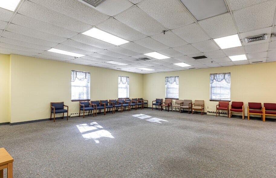 More Photos Of 30 Jordan Ln, Wethersfield Office For Lease