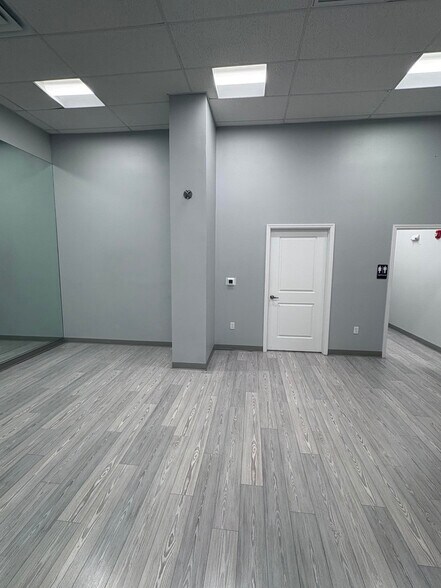 More Photos Of 1451 2nd St, Sarasota Apartments For Lease