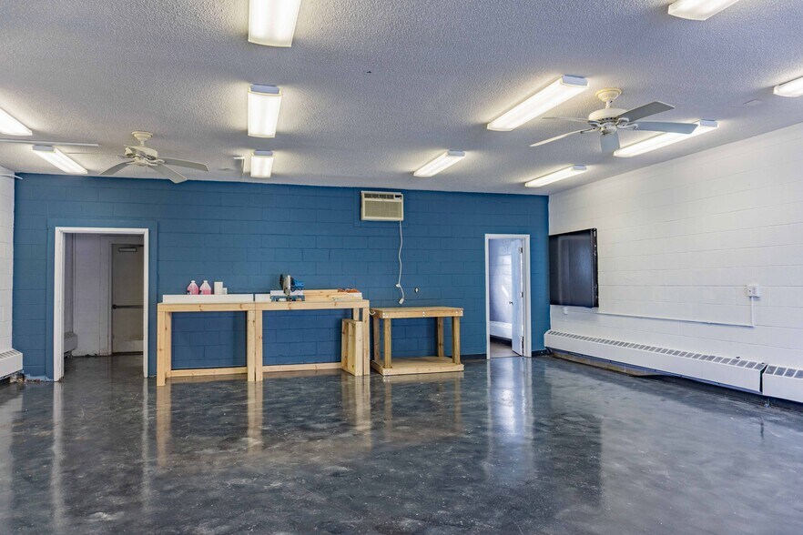 More Photos Of 223 Elm St W, Norwood Young America Storefront For Sale