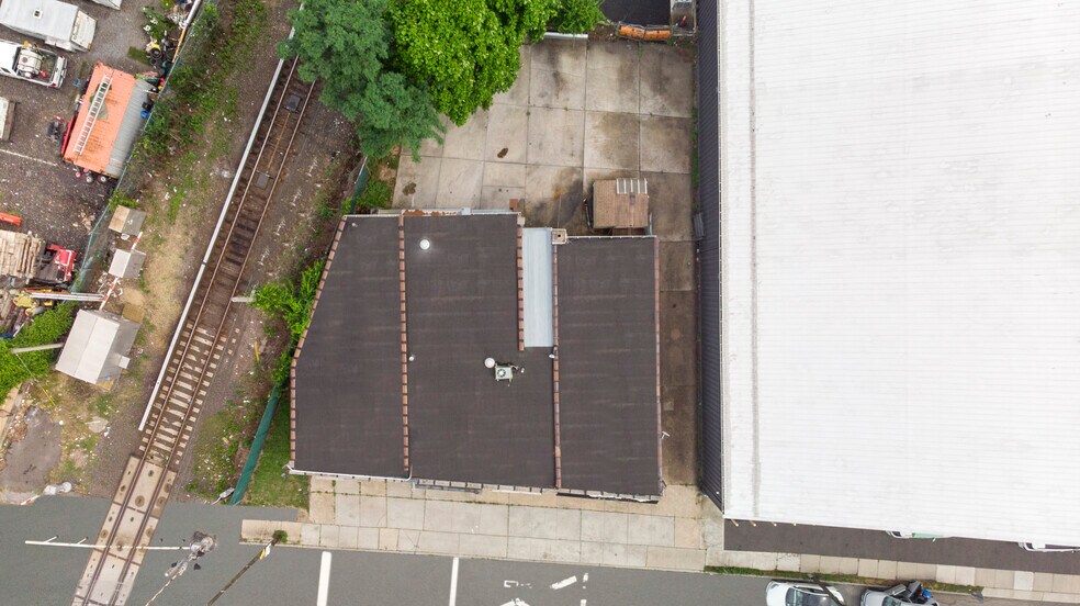 More Photos Of 507 Eagle Ave, West Hempstead Freestanding For Sale