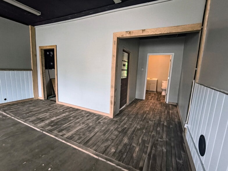 More Photos Of 202 E. North Main Street, Littleton General Retail For Sale