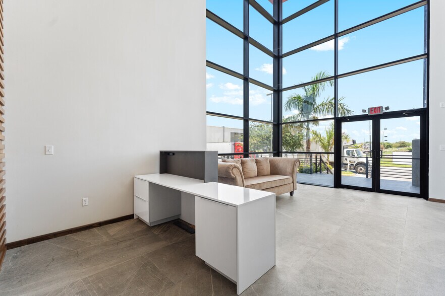 More Photos Of 1407 Commerce Dr, Mission Refrigeration Cold Storage For Lease