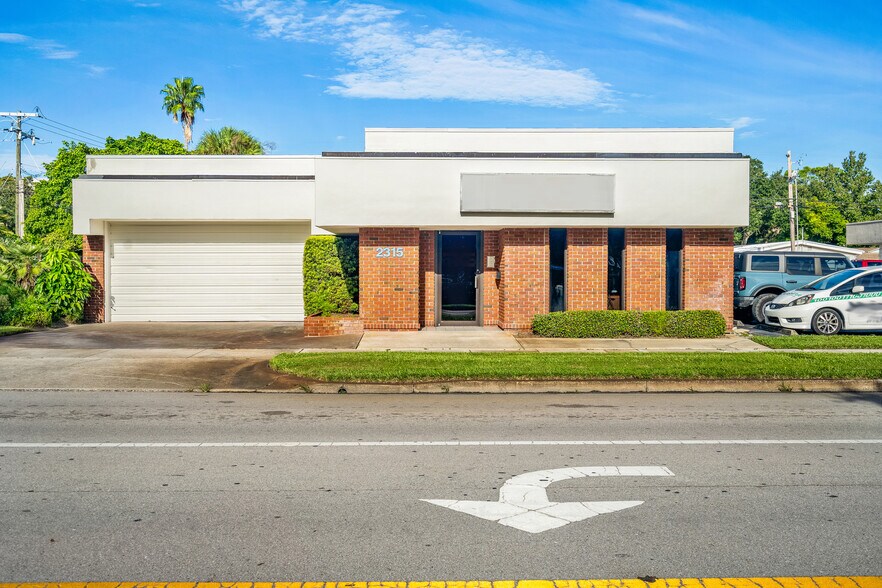 More Photos Of 2315 14th Ave, Vero Beach Medical For Sale
