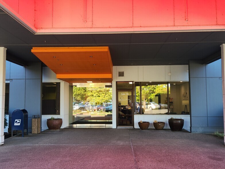 More Photos Of 1001 Molalla Ave, Oregon City Office For Lease