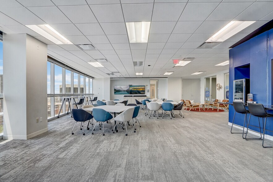 More Photos Of 111 N Magnolia Ave, Orlando Office For Lease