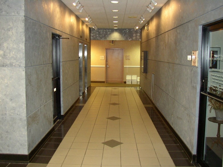 More Photos Of 5249 Duke St, Alexandria Medical For Lease