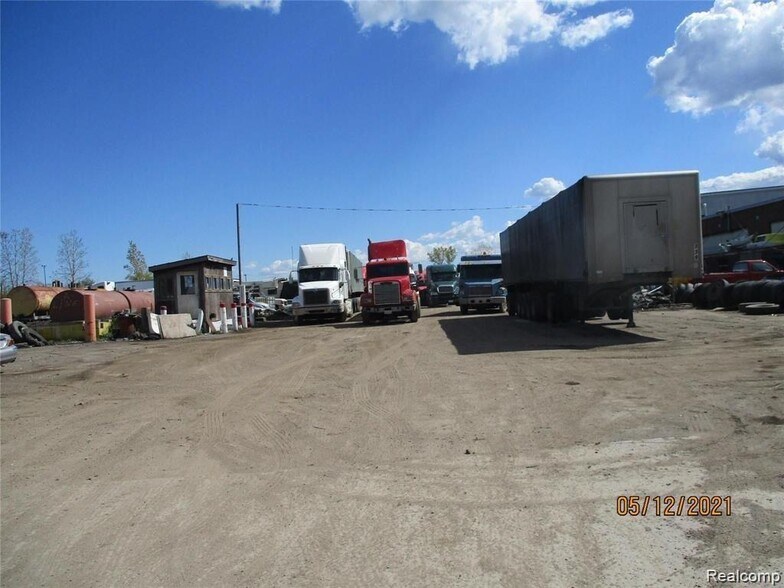 More Photos Of 7170 E McNichols Rd, Detroit Manufacturing For Sale