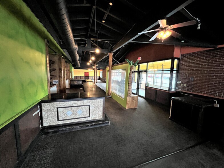 More Photos Of 5185 State Route 30, Greensburg Restaurant For Lease