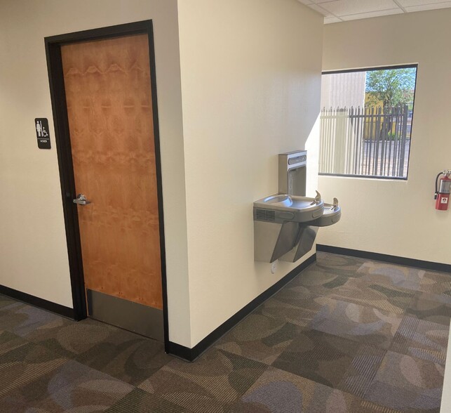 More Photos Of 330 N 24th St, Phoenix Light Distribution For Sale