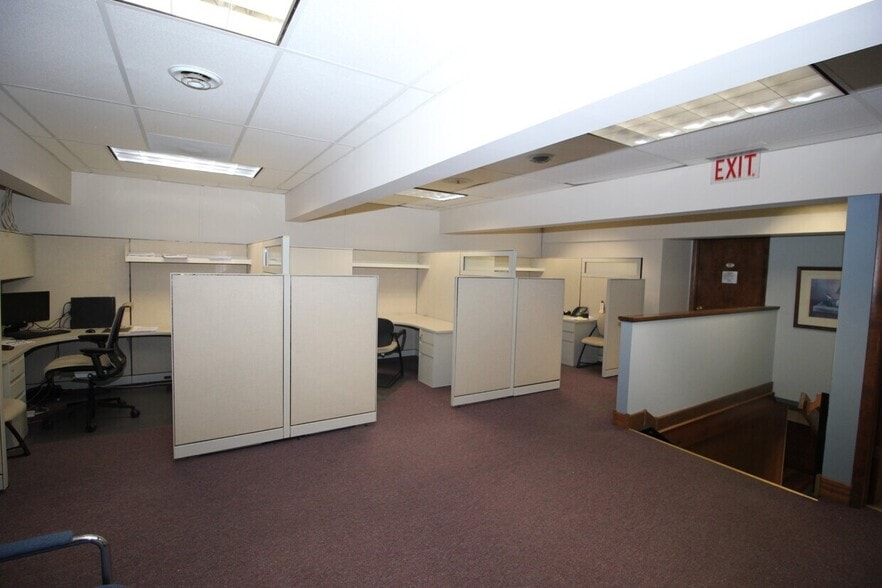 More Photos Of 3500 Bleachery Ave, New Hartford Warehouse For Sale