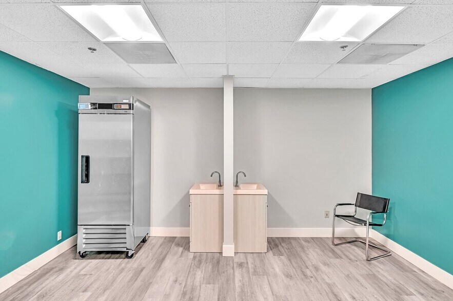 More Photos Of 2900 W Cypress Creek Rd, Fort Lauderdale Medical For Sale