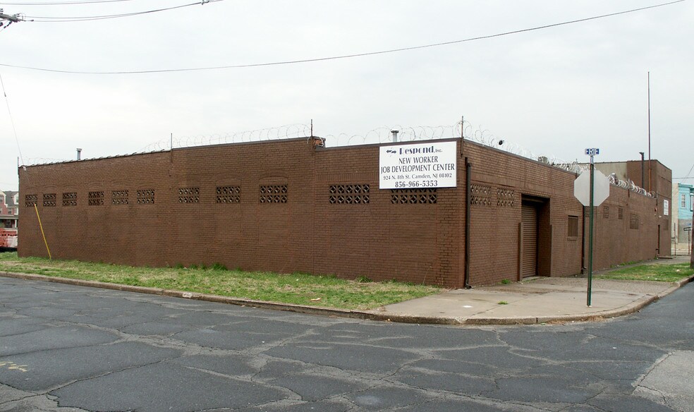 More Photos Of 924 N 8th St, Camden Distribution For Sale