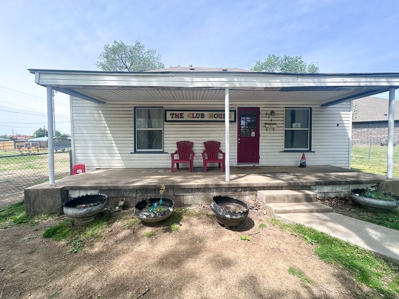 More Photos Of 710 W Broadway St, Collinsville Daycare Center For Sale