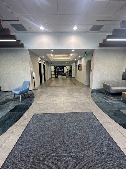 More Photos Of 2696 S Colorado Blvd, Denver Unknown For Lease