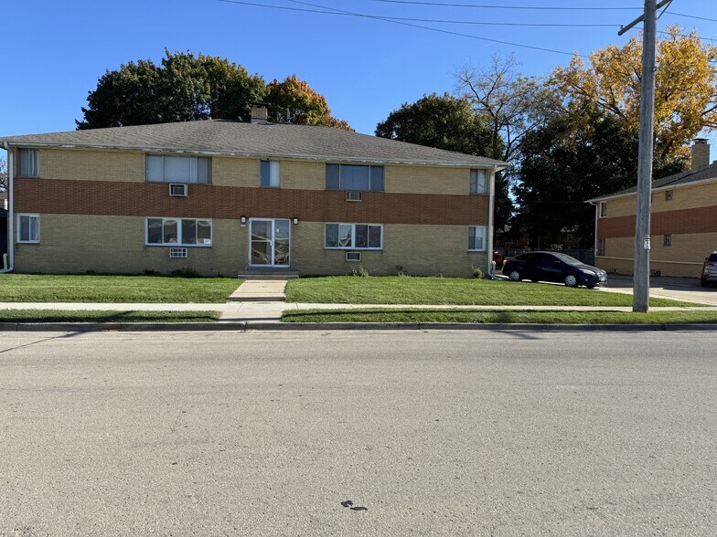 More Photos Of 3111-3121 Wheelock Dr, Racine Apartments For Sale