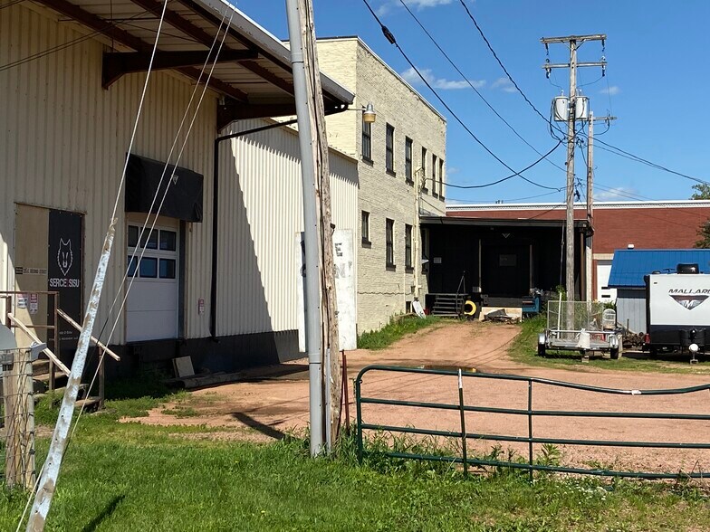 More Photos Of 325 E 2nd St, Merrill Distribution For Sale