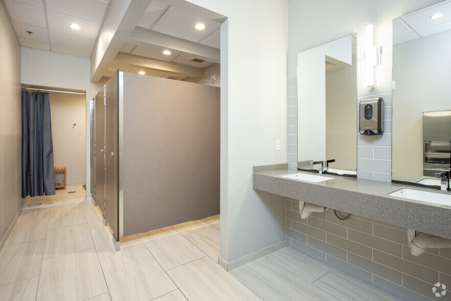 More Photos Of 504 Rhett St, Greenville Office For Lease