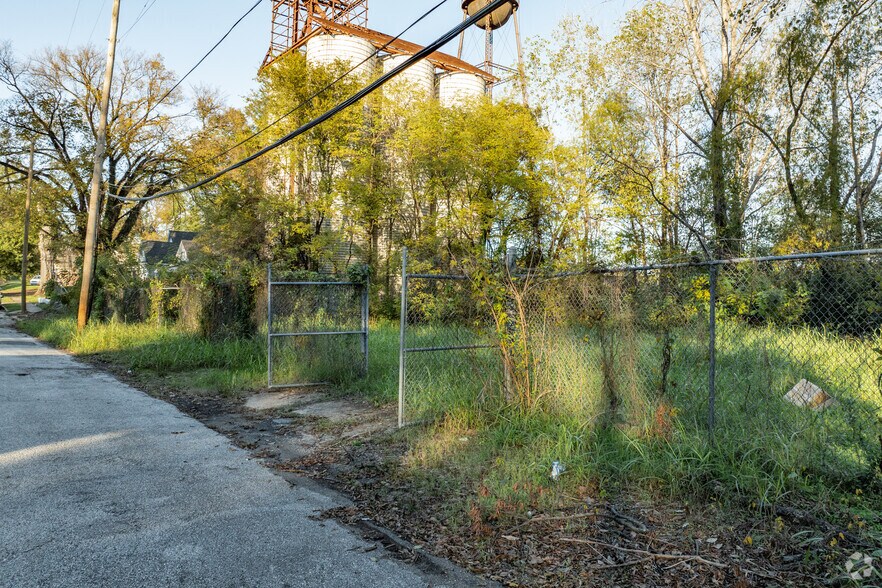 More Photos Of 1248 James St, Memphis Service For Lease