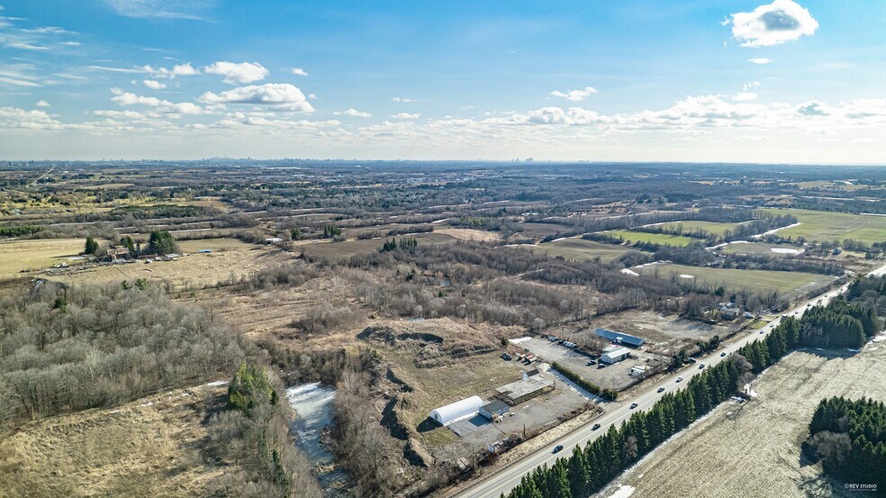 More Photos Of 2737 Bloomington Rd, Whitchurch-Stouffville Garden Center For Sale