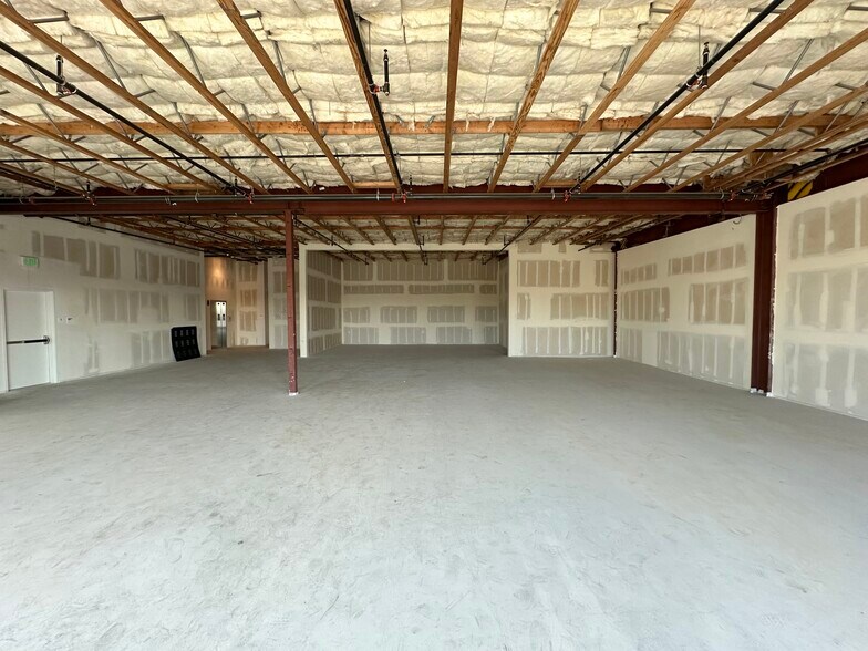 More Photos Of 4625-4635 Admiralty Way, Marina Del Rey Unknown For Lease