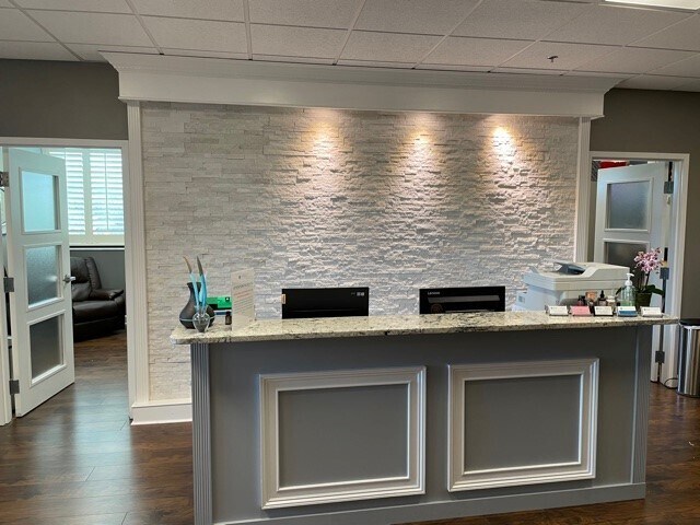 More Photos Of 11509 Palmbrush Trl, Bradenton Medical For Lease