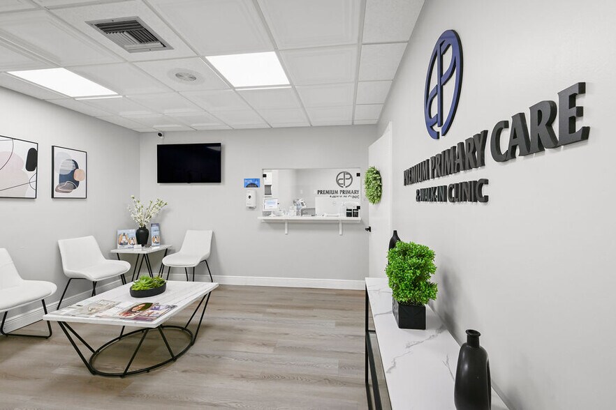 More Photos Of 1801 SE Hillmoor Dr, Port Saint Lucie Medical For Lease
