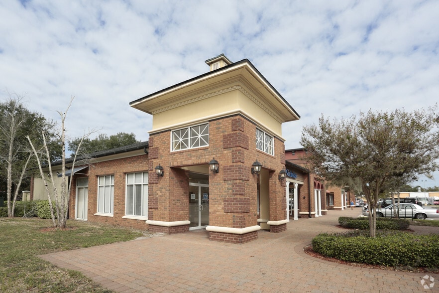 More Photos Of 1560-1562 Wells Rd, Orange Park Unknown For Lease